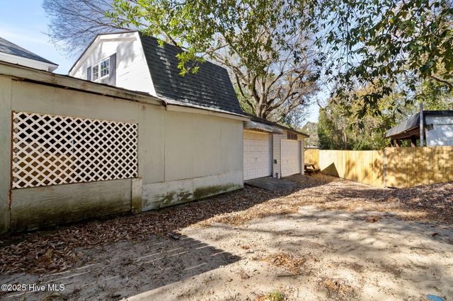 2313 Applebury Lane, Fayetteville, NC 28306