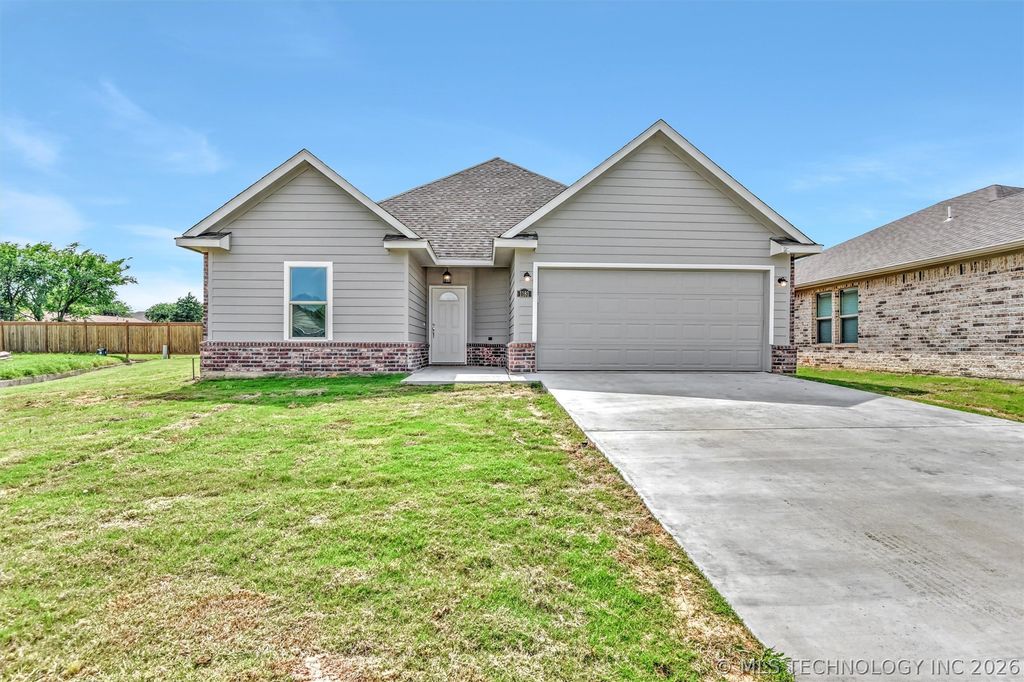 1181 Wild Indigo Circle, Calera, OK 74730