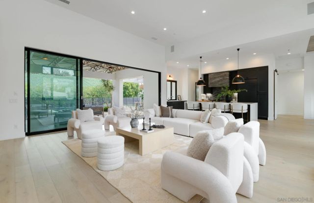 121 Avenida Esperanza, Encinitas, CA 92024