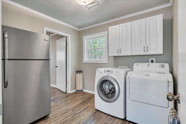 1355 Rosewood LN, Huddleston, VA 24104