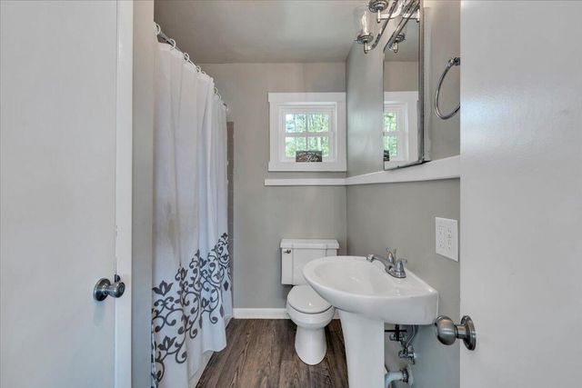 1355 Rosewood LN, Huddleston, VA 24104