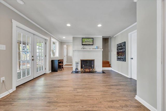 1355 Rosewood LN, Huddleston, VA 24104