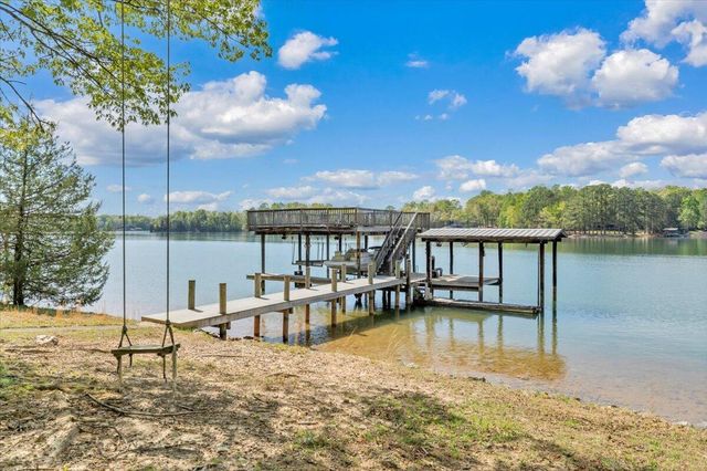 1355 Rosewood LN, Huddleston, VA 24104