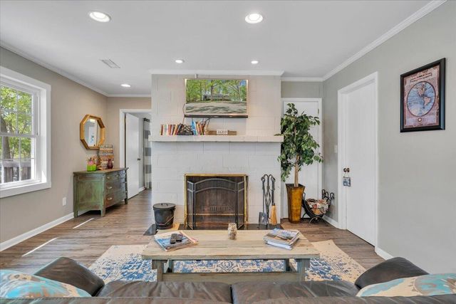 1355 Rosewood LN, Huddleston, VA 24104