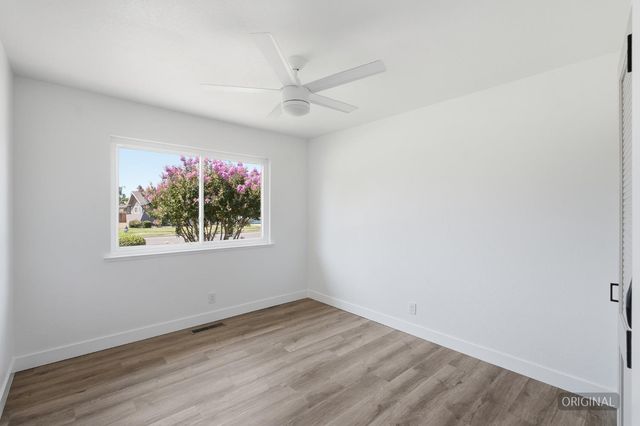 744 W Palo Alto Avenue, Fresno, CA 93704