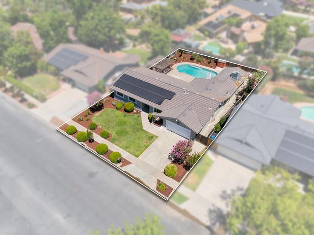 744 W Palo Alto Avenue, Fresno, CA 93704