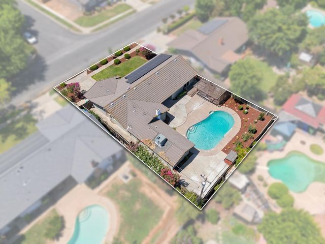 744 W Palo Alto Avenue, Fresno, CA 93704