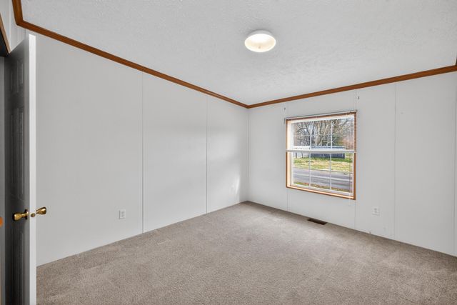 202 N Third Street, Harrodsburg, KY 40330