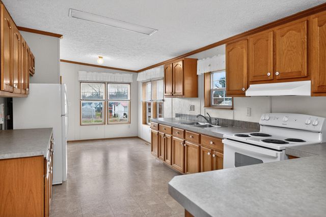 202 N Third Street, Harrodsburg, KY 40330