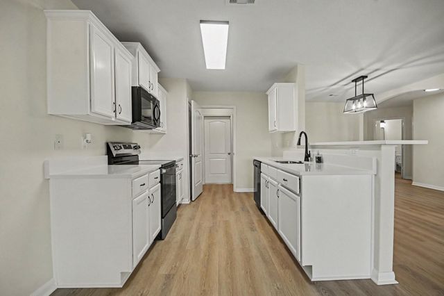 12129 Trawler Place, Texas City, TX 77568
