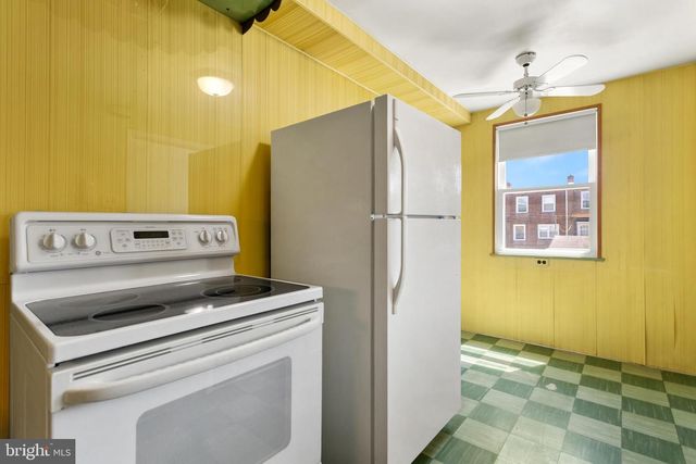 825 SURREY LN, Glenolden, PA 19036