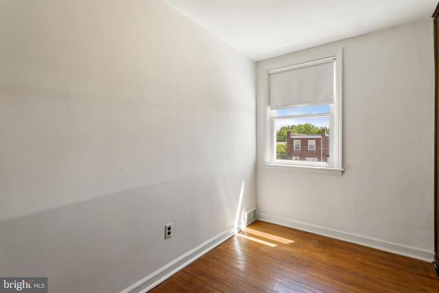 825 SURREY LN, Glenolden, PA 19036