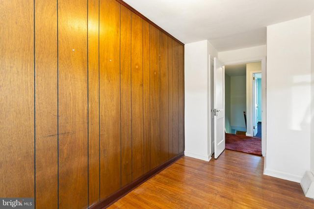 825 SURREY LN, Glenolden, PA 19036