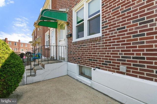 825 SURREY LN, Glenolden, PA 19036