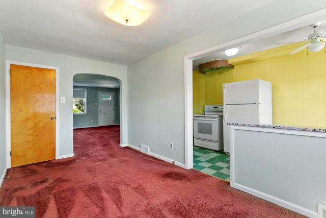 825 SURREY LN, Glenolden, PA 19036