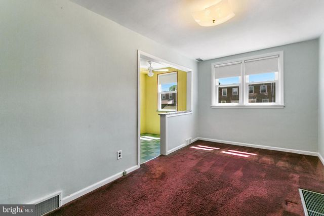 825 SURREY LN, Glenolden, PA 19036