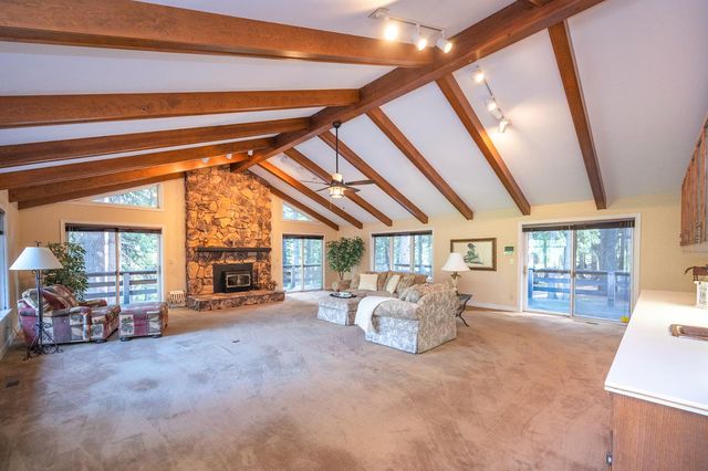 4620 Dio Linda Ct, Pollock Pines, CA 95726