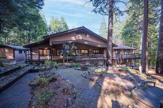 4620 Dio Linda Ct, Pollock Pines, CA 95726