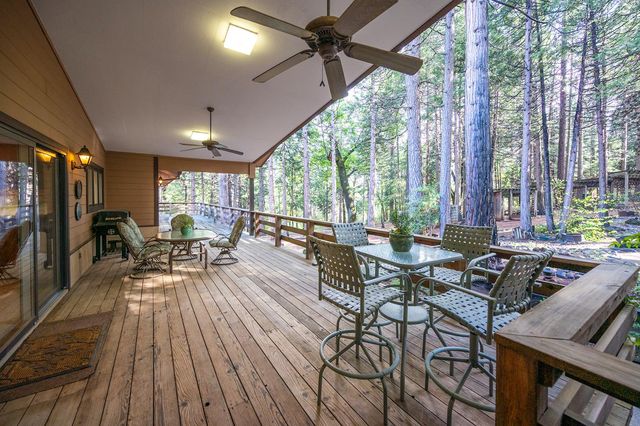 4620 Dio Linda Ct, Pollock Pines, CA 95726