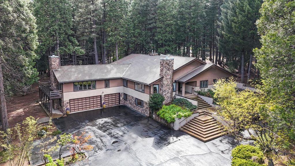 4620 Dio Linda Ct, Pollock Pines, CA 95726