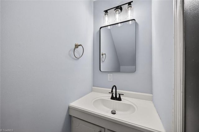 338 unit 2 Crafton Street, Winston-salem, NC 27103