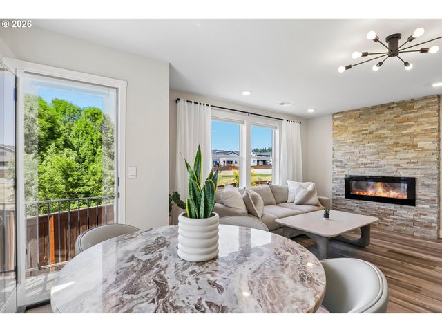 922 Nw 175TH Way, Ridgefield, WA 98642