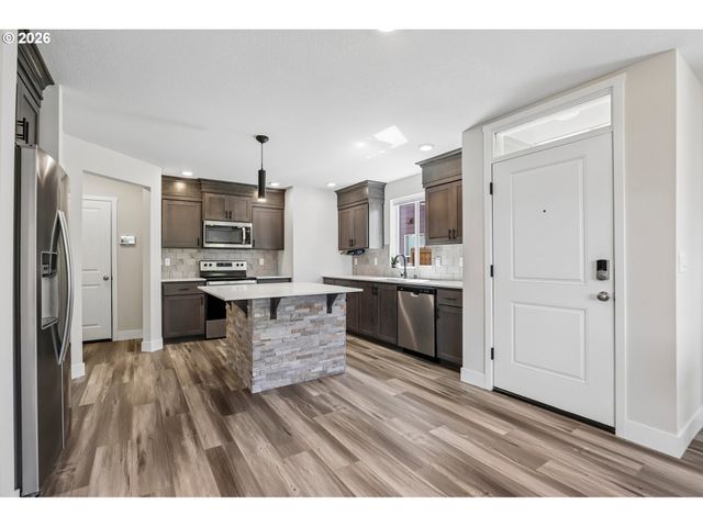 922 Nw 175TH Way, Ridgefield, WA 98642