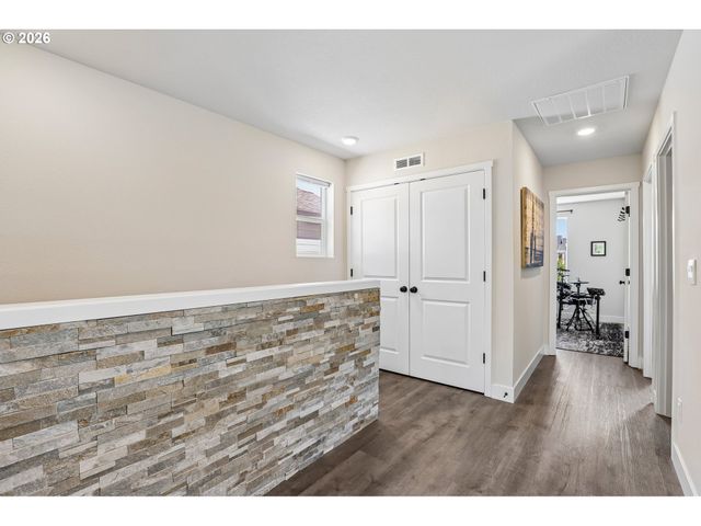 922 Nw 175TH Way, Ridgefield, WA 98642