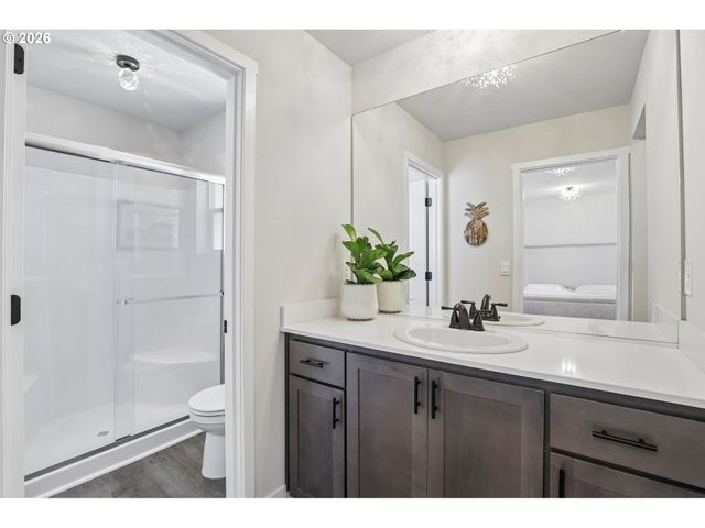 922 Nw 175TH Way, Ridgefield, WA 98642