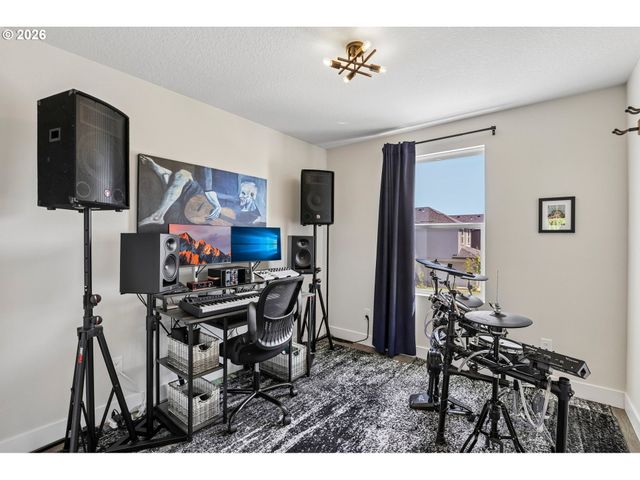 922 Nw 175TH Way, Ridgefield, WA 98642