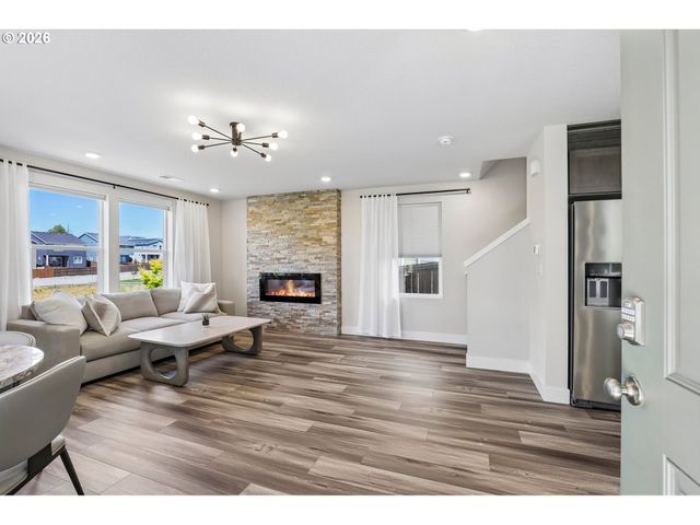 922 Nw 175TH Way, Ridgefield, WA 98642
