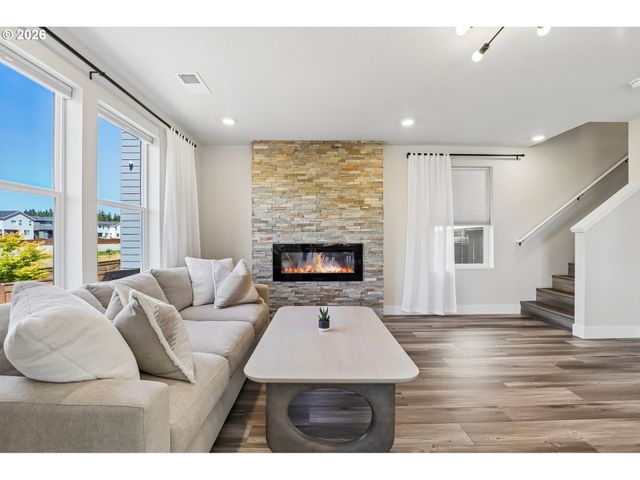 922 Nw 175TH Way, Ridgefield, WA 98642