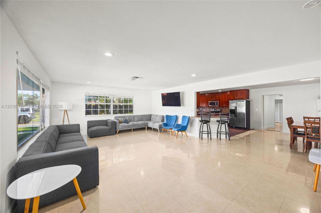 230 NE 5th Ave, Dania Beach, FL 33004