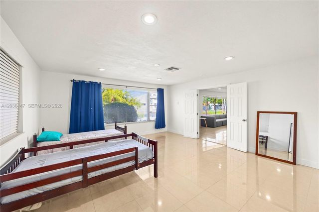 230 NE 5th Ave, Dania Beach, FL 33004
