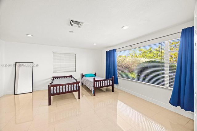230 NE 5th Ave, Dania Beach, FL 33004