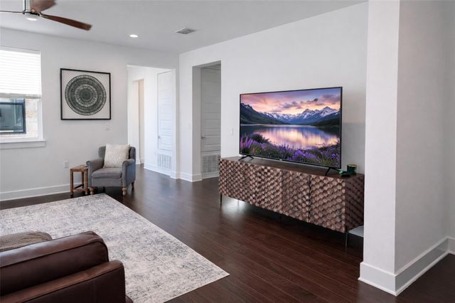 4004 Diligence DR 116, Austin, TX 78731