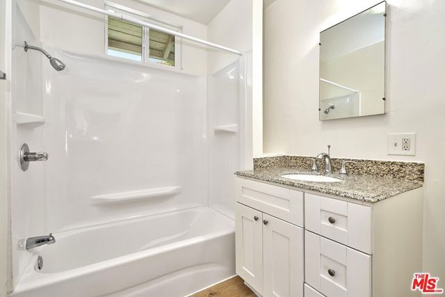 2194 Venice Boulevard, Los Angeles, CA 90006