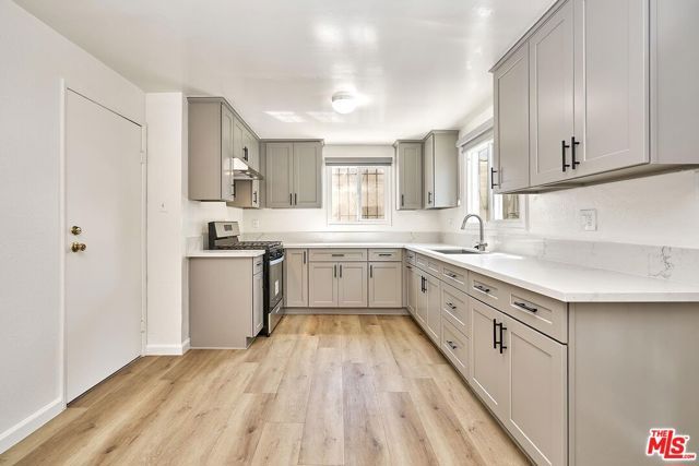 2194 Venice Boulevard, Los Angeles, CA 90006