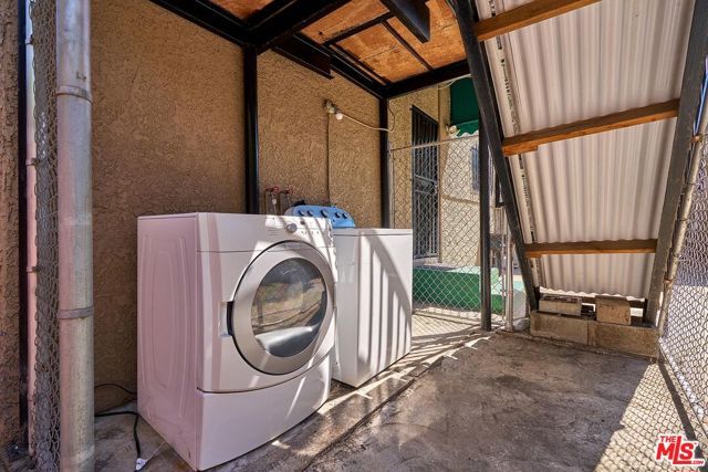 2194 Venice Boulevard, Los Angeles, CA 90006