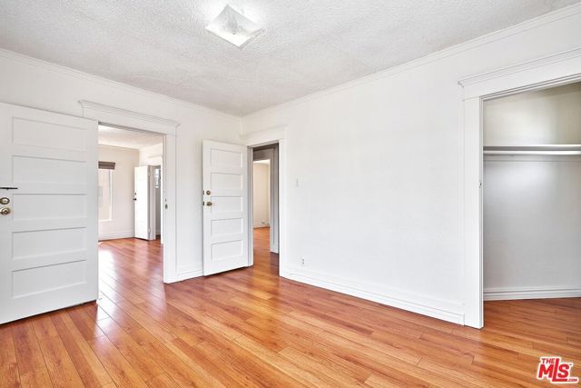 2194 Venice Boulevard, Los Angeles, CA 90006