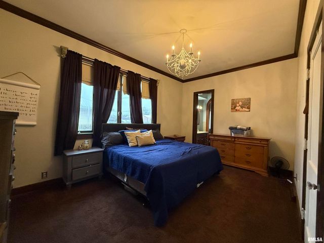 606 W MAIN Street, Carmi, IL 62821