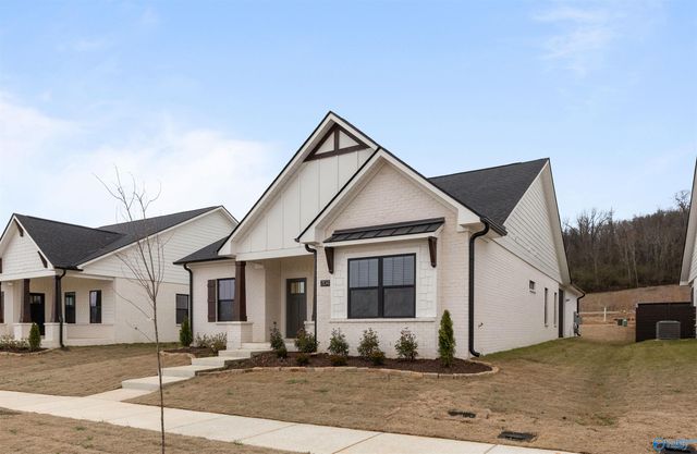 2112 Kanteen Street, Huntsville, AL 35811