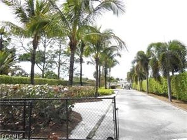 18146 Pioneer RD, Fort Myers, FL 33908