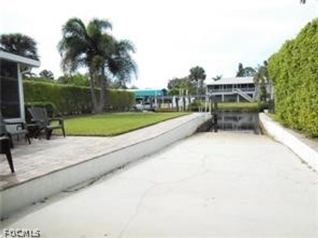 18146 Pioneer RD, Fort Myers, FL 33908