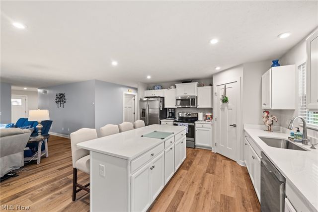 307 Pebble Creek Court, Amherst, OH 44001