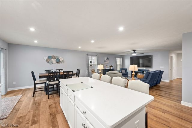307 Pebble Creek Court, Amherst, OH 44001