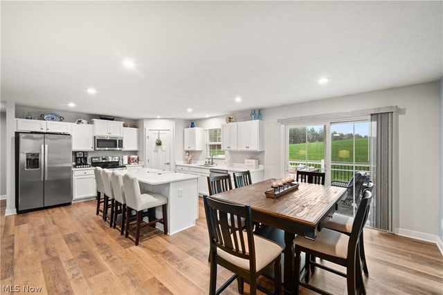 307 Pebble Creek Court, Amherst, OH 44001