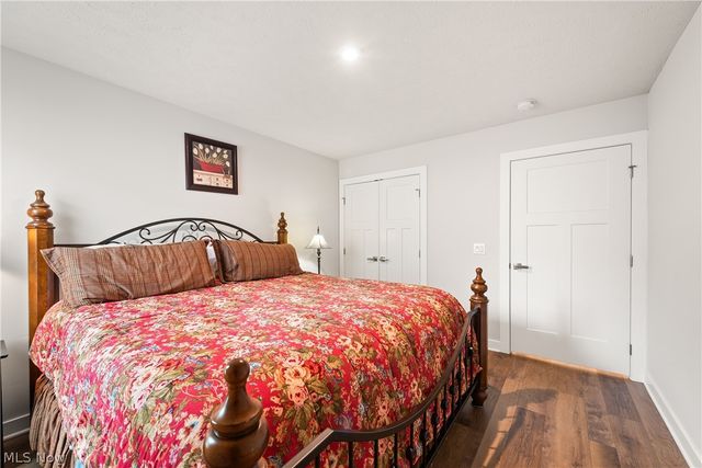 307 Pebble Creek Court, Amherst, OH 44001