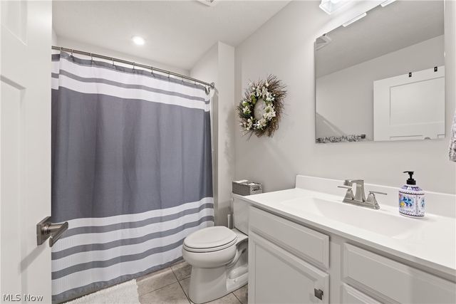 307 Pebble Creek Court, Amherst, OH 44001
