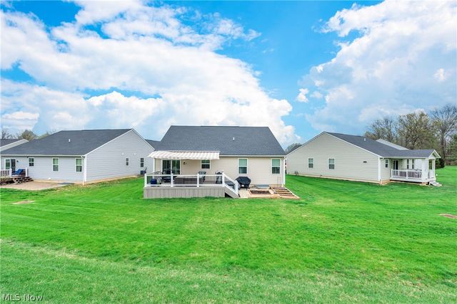 307 Pebble Creek Court, Amherst, OH 44001